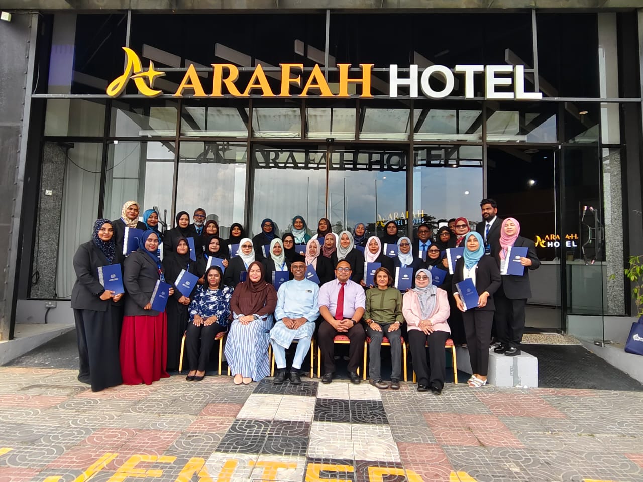 މެލޭޝިޔާގެ އައި.އޭ.ބީ ގައި ޑިޖިޓަލް ލީޑަރޝިޕް ޕްރޮގްރާމްގައި 32 ލީޑިންގ ޓީޗަރުން ބައިވެރިވެއްޖެ